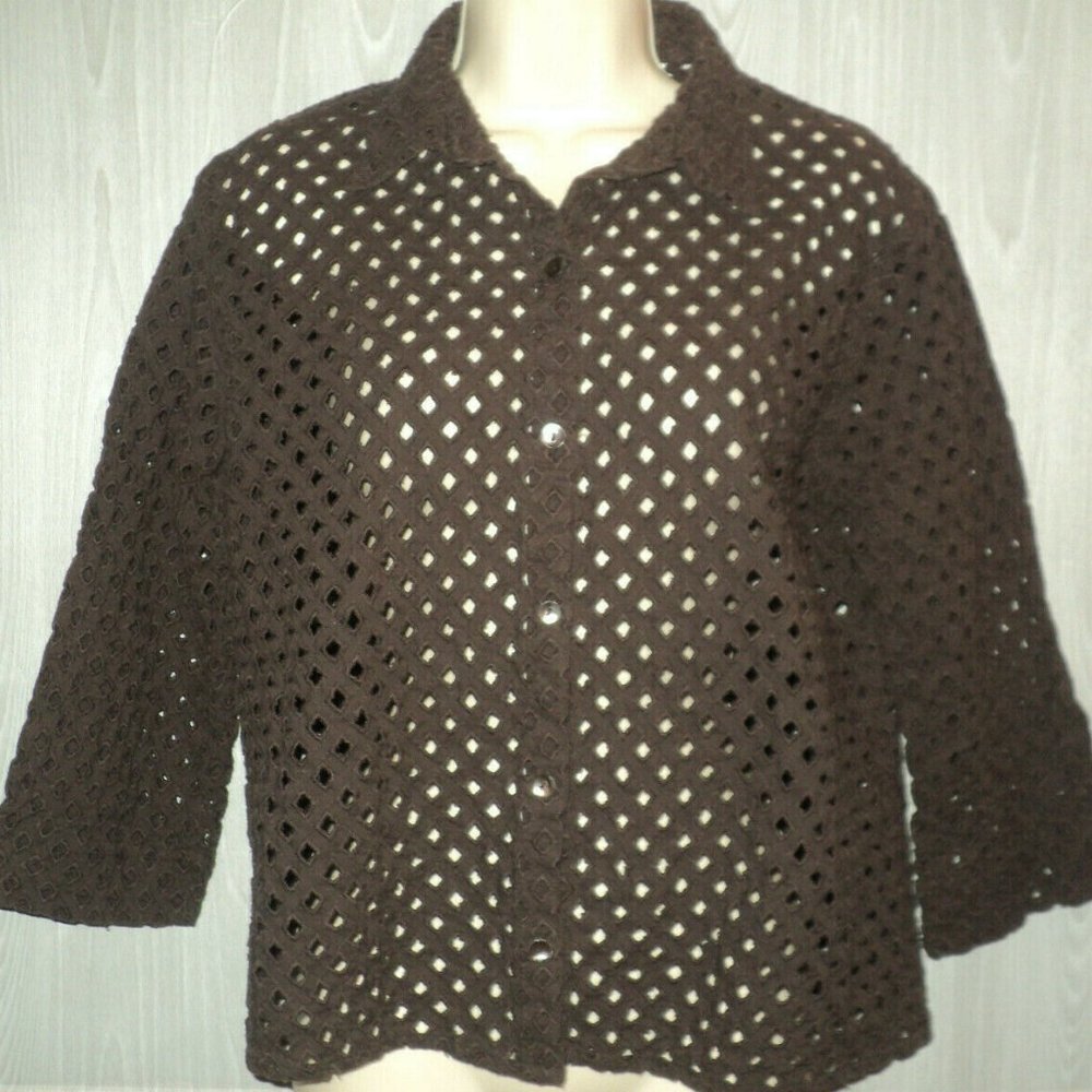Chico's Jacket Size 1 S-M Brown Diamond Shaped Eyelet Buttoned 3/4 Sleeves